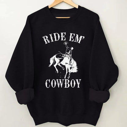 Cowboys taming wild horses EM' Sweatshirt
